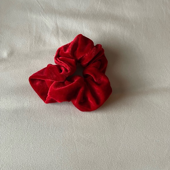Scrunchies - Picture 3 of 12